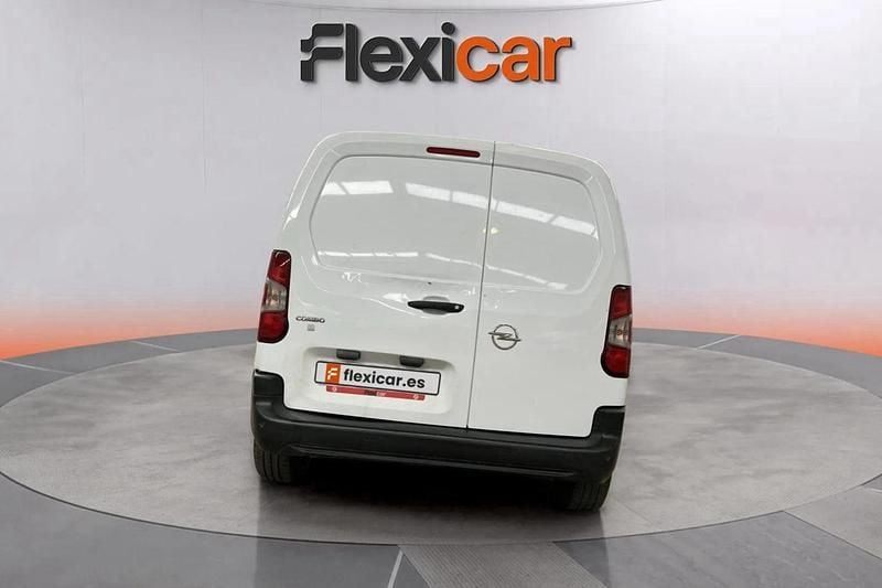 Usado Opel Combo Edition 102 CV (75 kW) 2021 Blanco Monovolumen