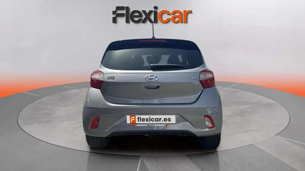 Usado Hyundai i10 Style 84 CV (61 kW) 2021 Marrón Utilitario