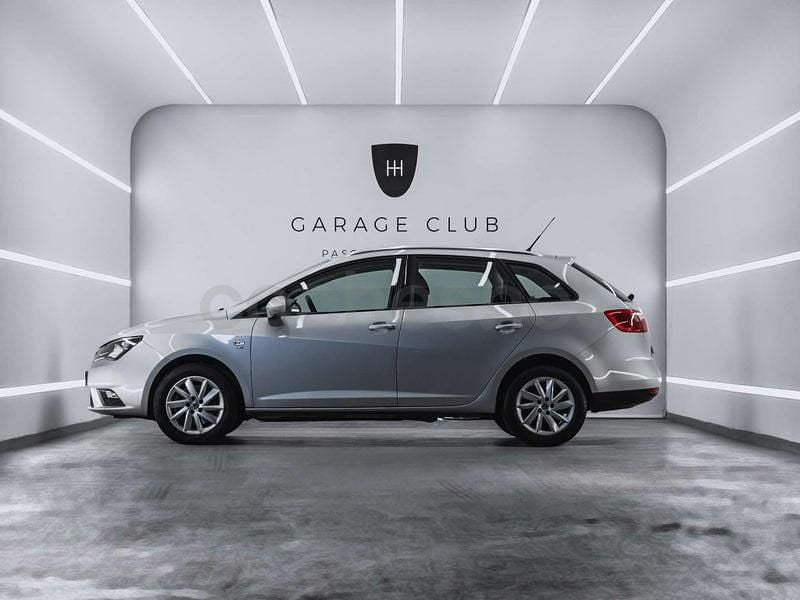 Usado Seat Ibiza ST Style 105 CV (77 kW) 2013 Gris / plata Familiar