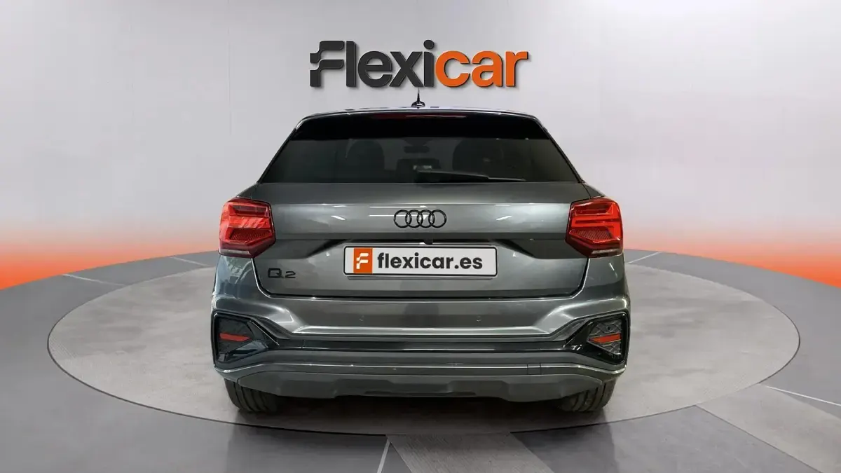 Usado Audi Q2 Premium 150 CV (110 kW) 2024 Gris SUV