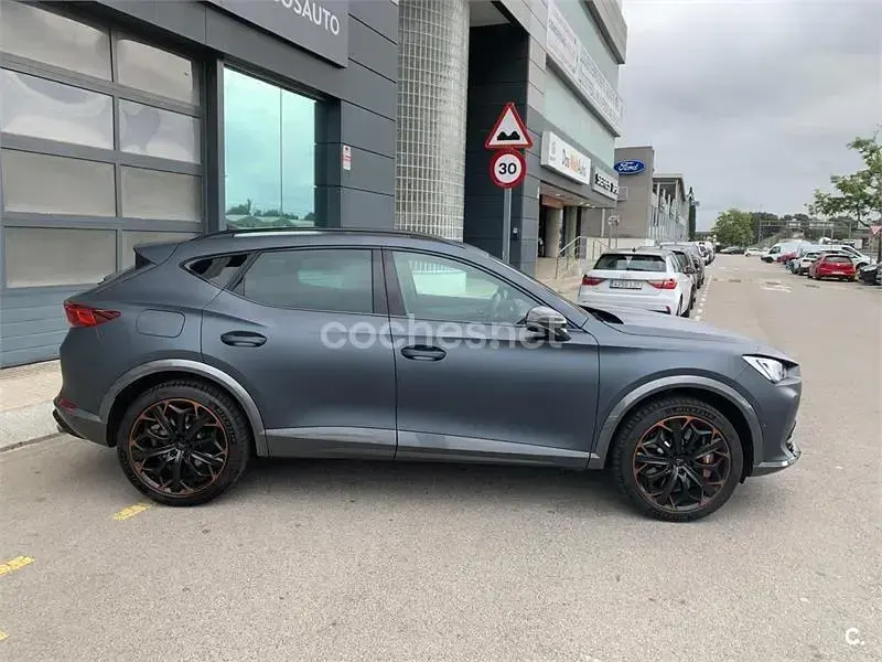 Usado Cupra Formentor VZ 310 CV (228 kW) 2023 Gris / plata SUV