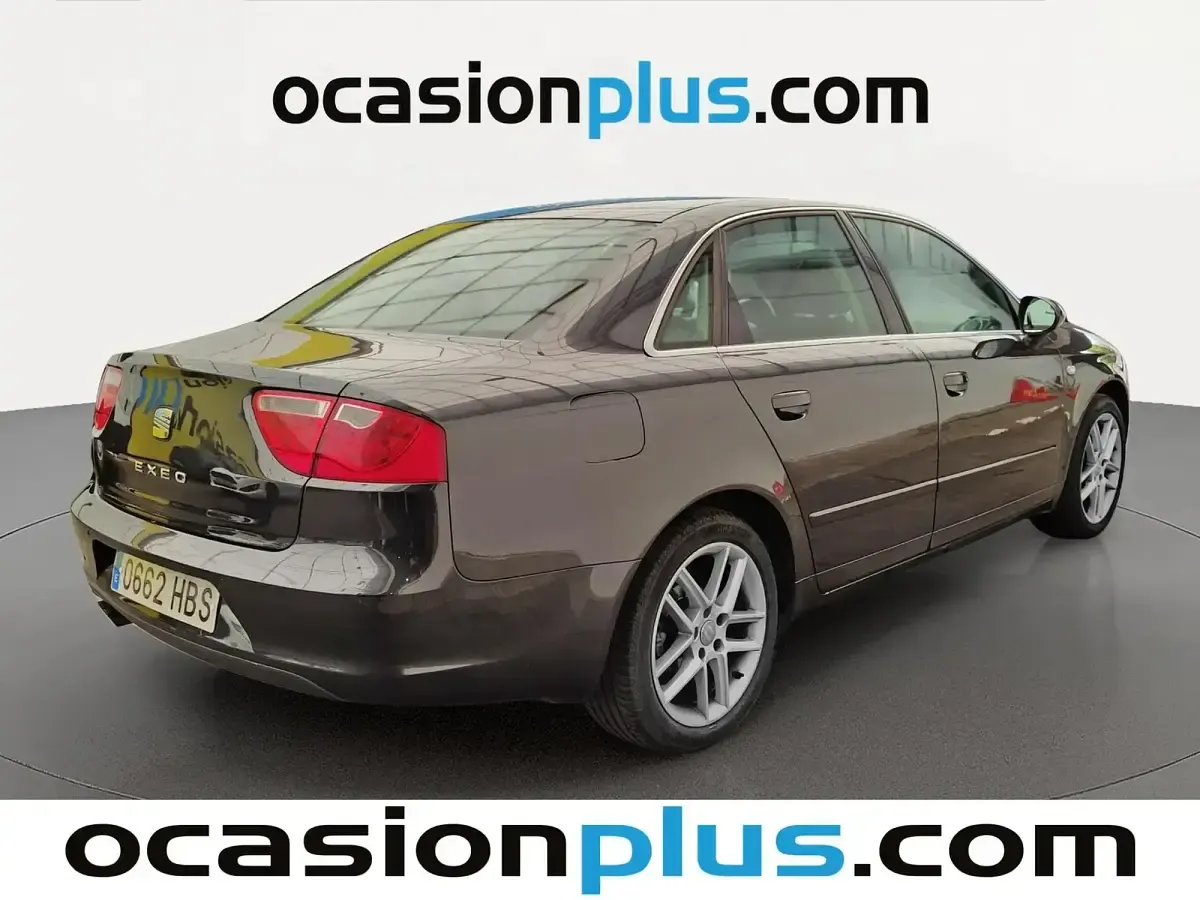 Usado Seat Exeo Style 120 CV (88 kW) 2011 Gris Berlina