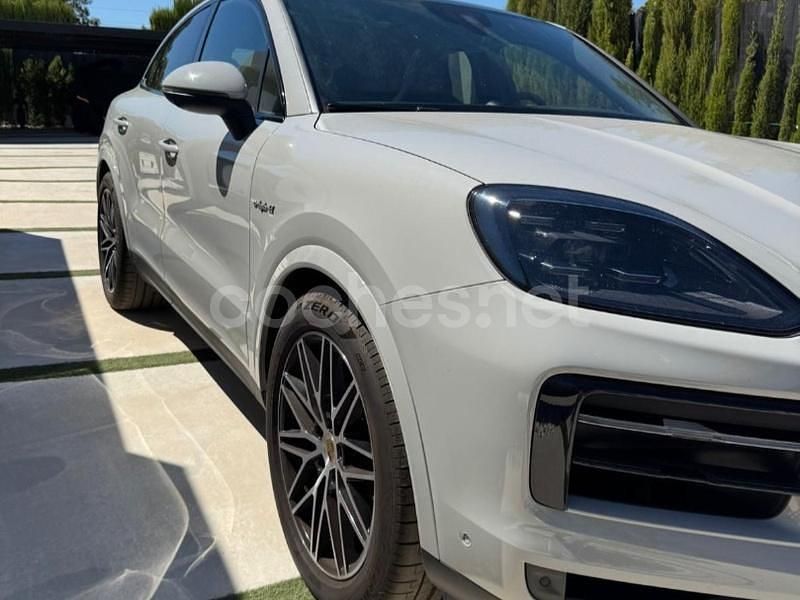 Usado Porsche Cayenne 470 CV (345 kW) 2024 Gris / plata SUV