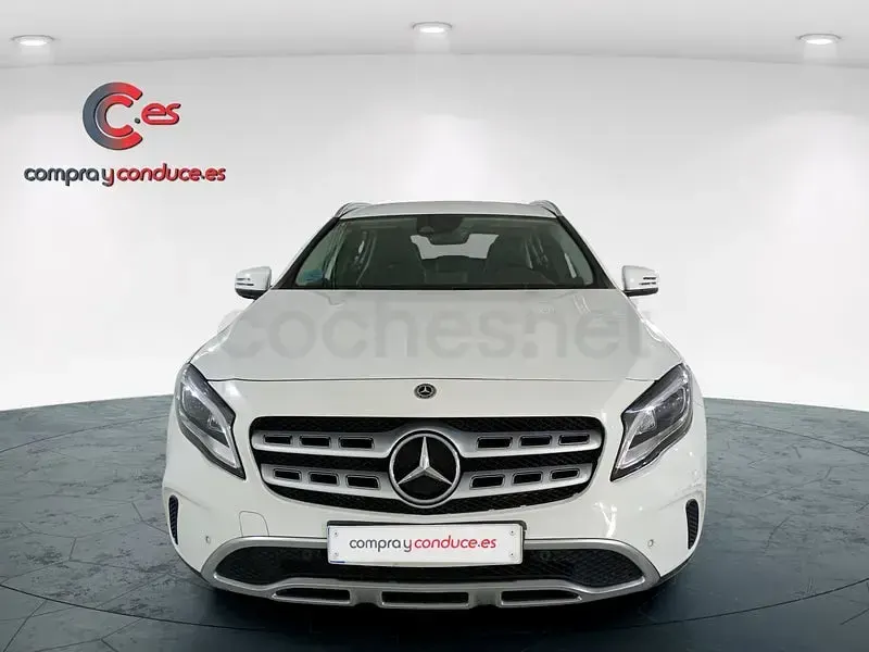Usado Mercedes GLA200 136 CV (100 kW) 2018 Blanco SUV
