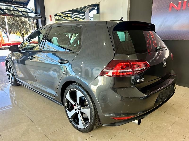 Usado VW Golf VII GTI 220 CV (161 kW) 2015 Gris / plata Berlina