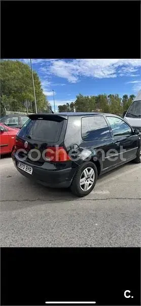 Usado VW Golf IV Conceptline 105 CV (77 kW) 2002 Negro Berlina