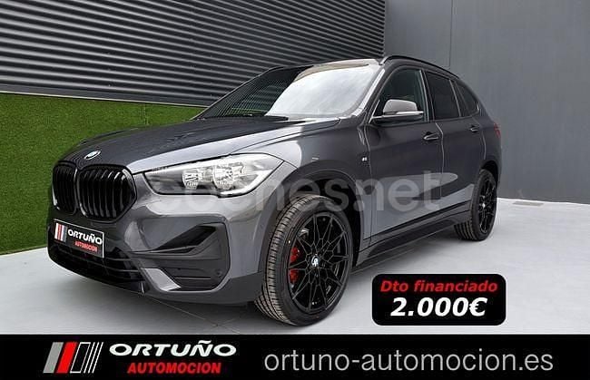Gris / plata Usado 2021 BMW X1 Advantage SUV | 25.490 € (Caro) - Imagen 1/4