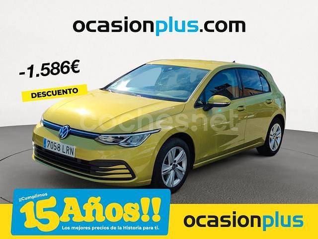 Amarillo Usado 2021 VW Golf VIII Life Berlina | 17.450 € (Buen precio) - Imagen 1/4