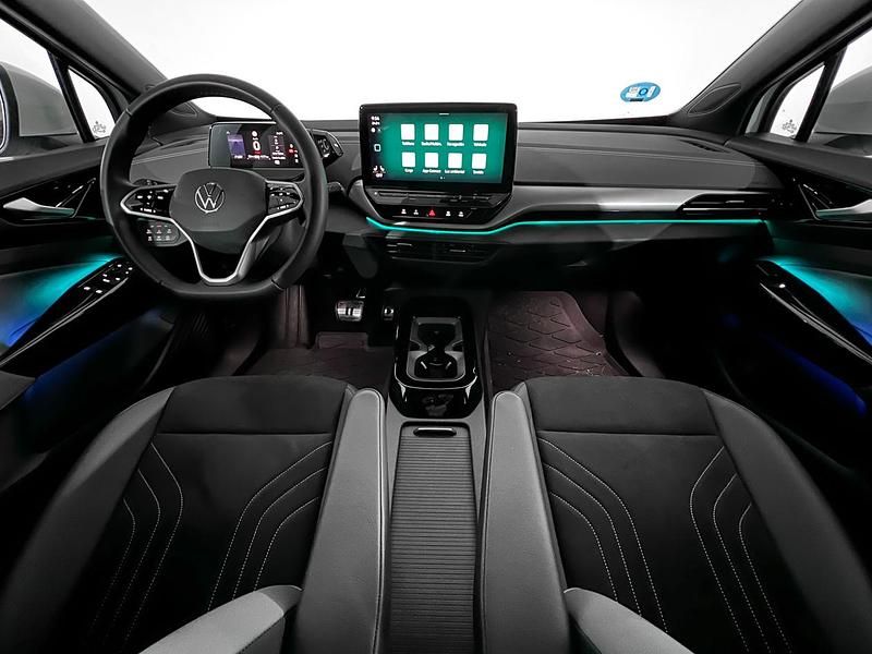 Usado VW ID.5 Pro 150 kW (204 CV) 2024 Blanco glaciar metalizado techo negro SUV