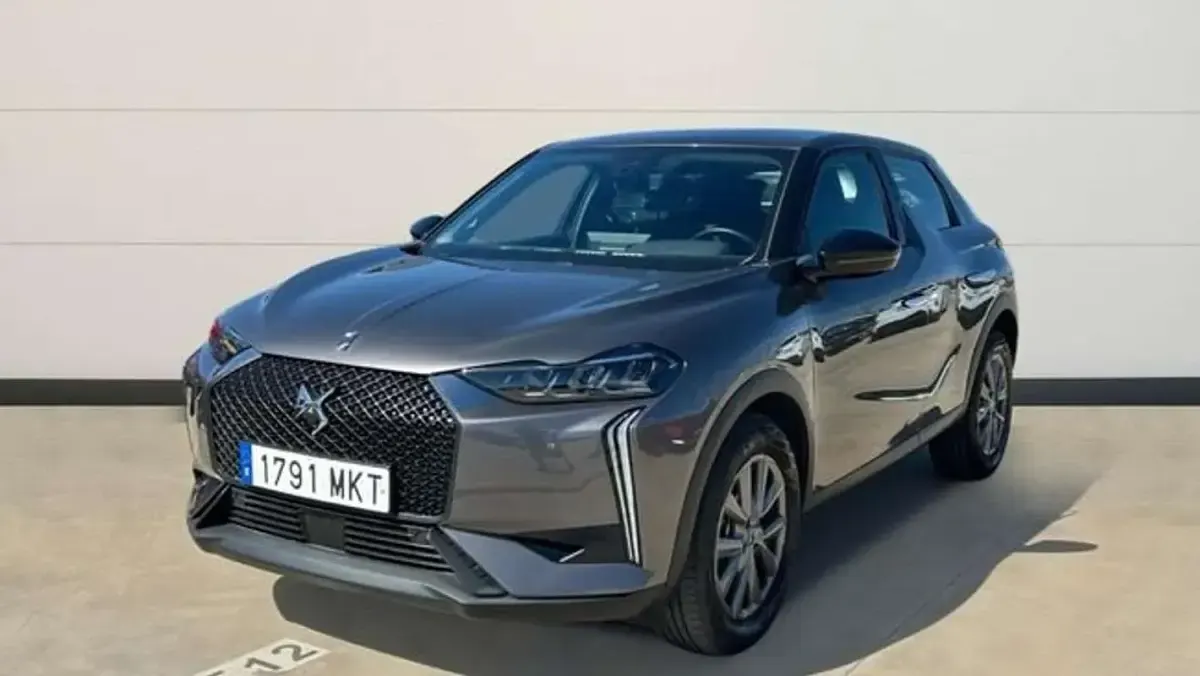 Usado DS Automobiles DS3 Crossback Bastille 131 CV (96 kW) 2023 Gris SUV