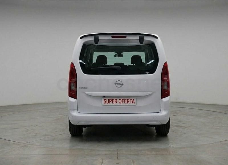 Usado Opel Combo Life Elegance 102 CV (75 kW) 2021 Blanco Monovolumen