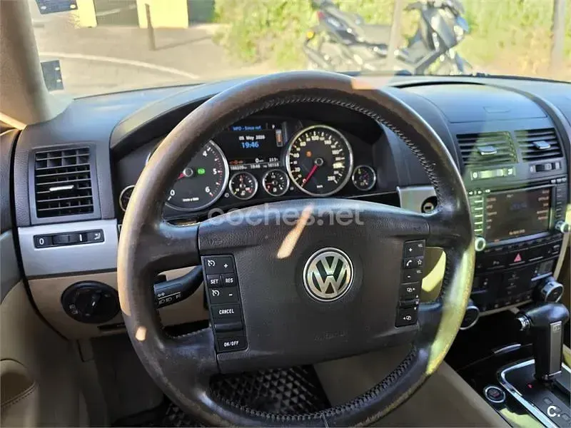 Usado VW Touareg 313 CV (230 kW) 2007 Negro SUV