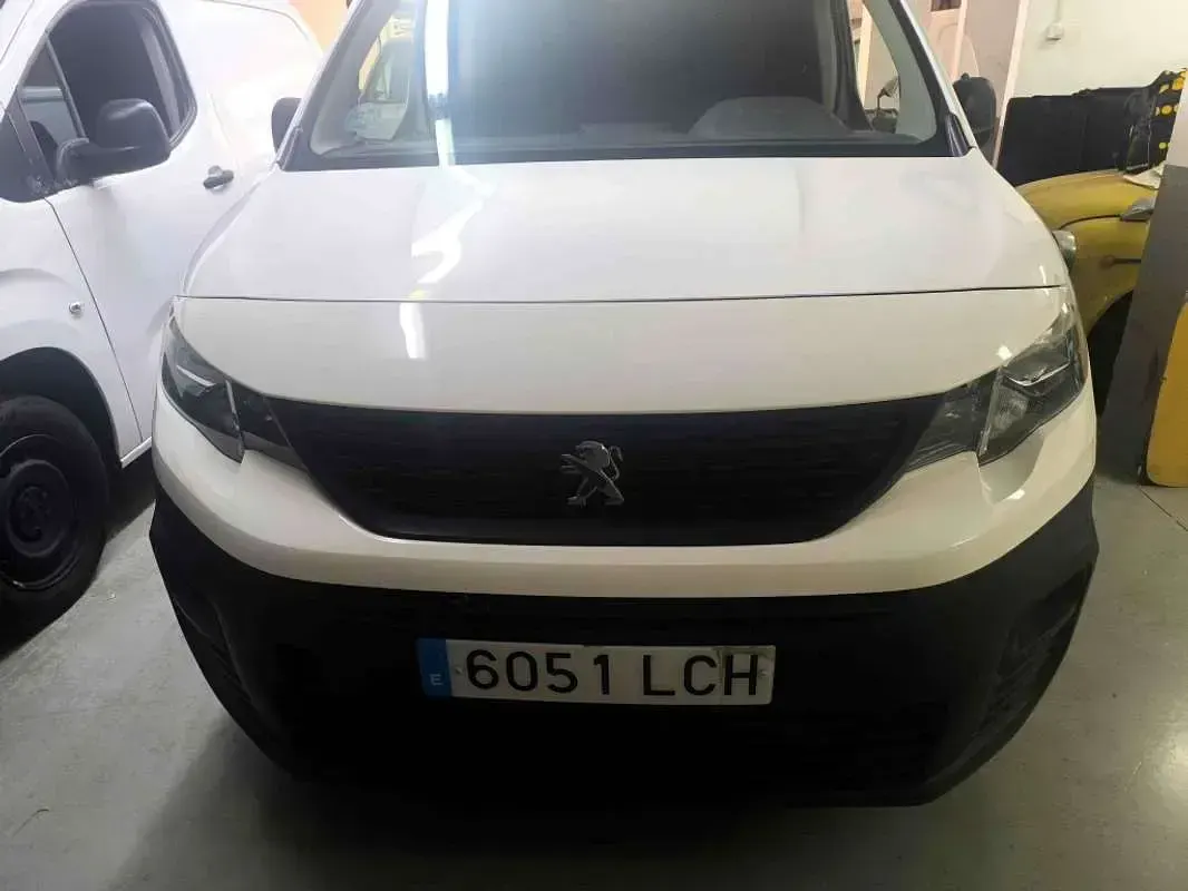 Usado Peugeot Partner S 102 CV (75 kW) 2019 Blanco Monovolumen