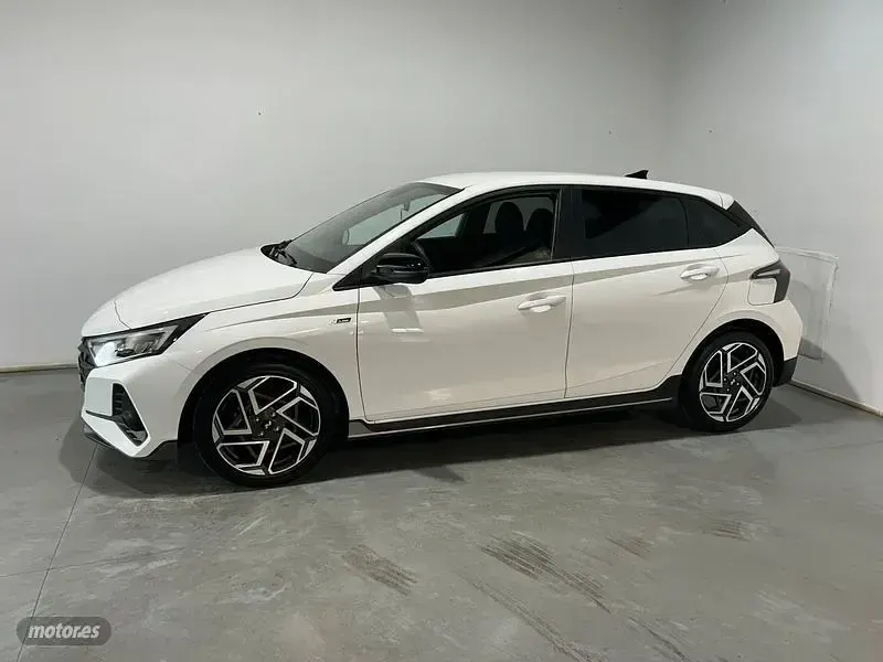 Usado Hyundai i20 N Line 79 CV (58 kW) 2025 Blanco Utilitario