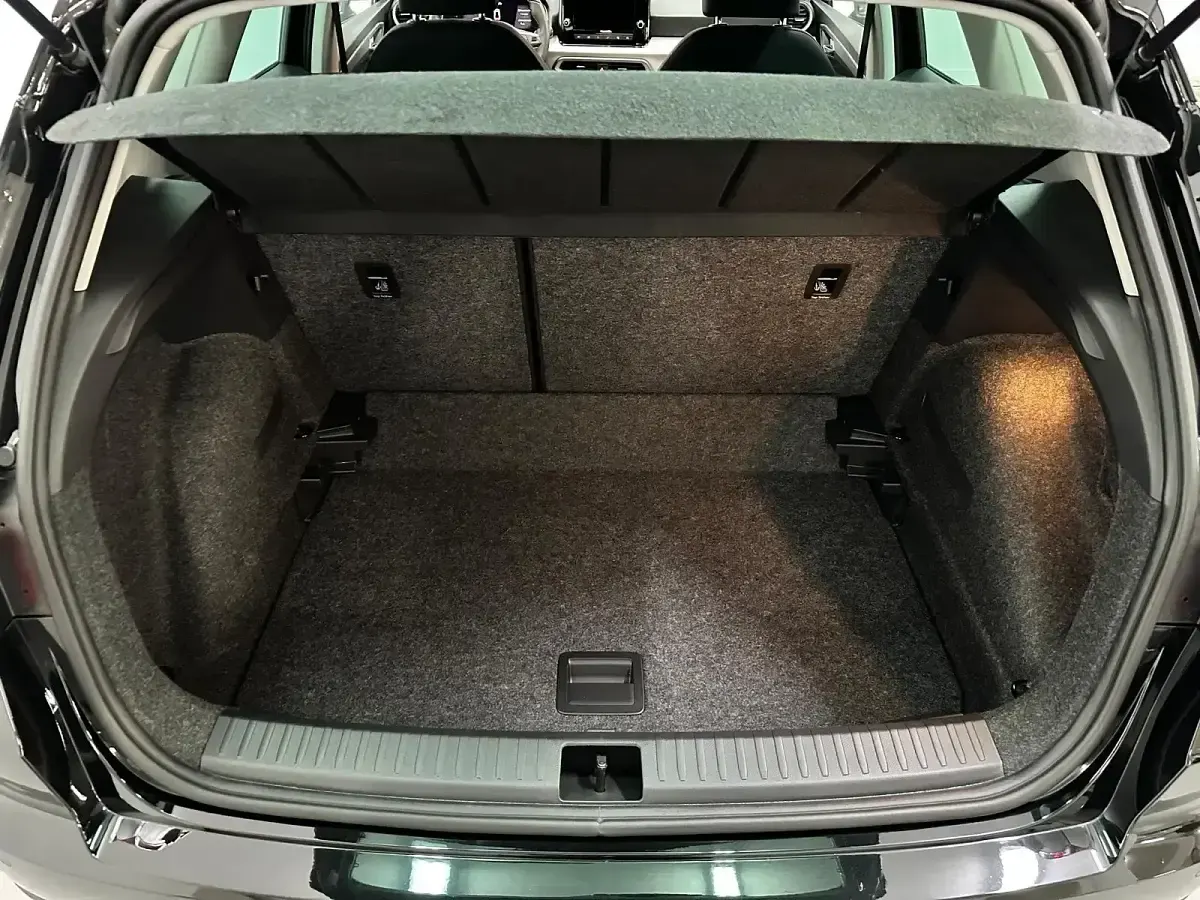 Usado Seat Arona Style 95 CV (69 kW) 2024 Negro SUV