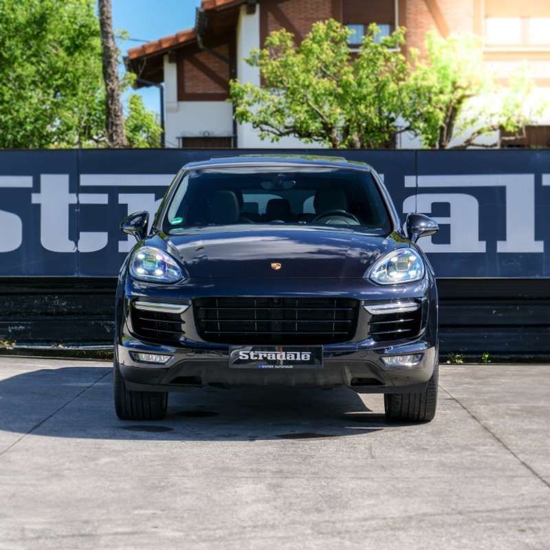 Usado Porsche Cayenne Turbo S 570 CV (419 kW) 2015 Negro SUV