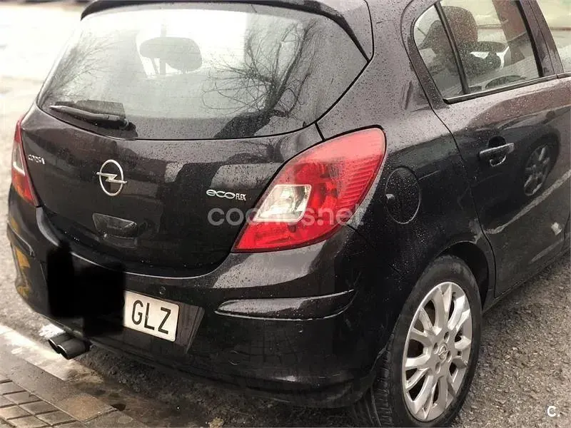 Usado Opel Corsa Cosmo 75 CV (55 kW) 2009 Negro Utilitario