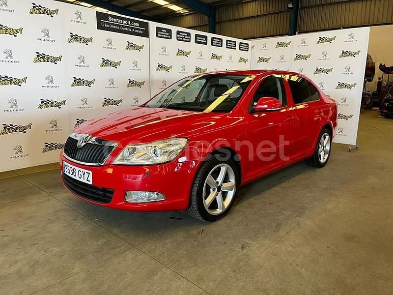 Rojo Usado 2010 Skoda Octavia Berlina | 5900 € (Caro) - Imagen 1/4