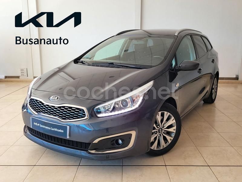 Gris / plata Usado 2018 Kia Ceed Utilitario | 12.768 € (Precio justo) - Imagen 1/4