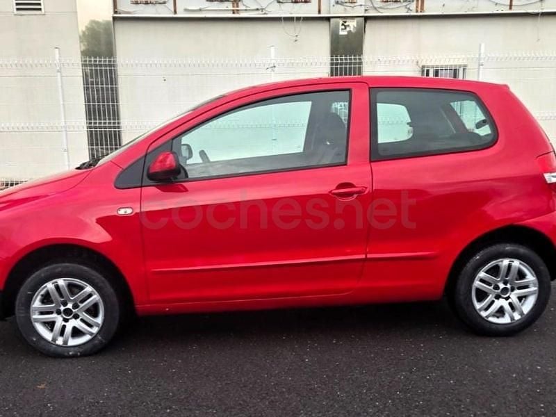 Usado VW Fox 55 CV (40 kW) 2005 Rojo Utilitario