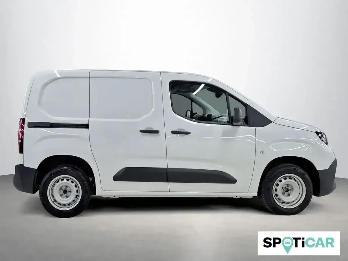 Nowe Fiat Doblò Easy 100 KM (73 kW) 2025 Biały Minivan