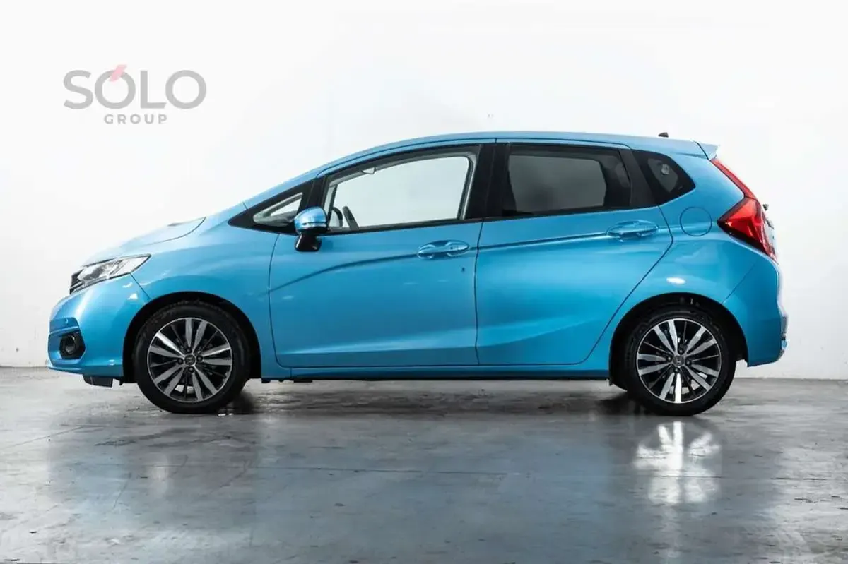 Usado Honda Jazz Elegance 102 CV (75 kW) 2018 Azul Utilitario