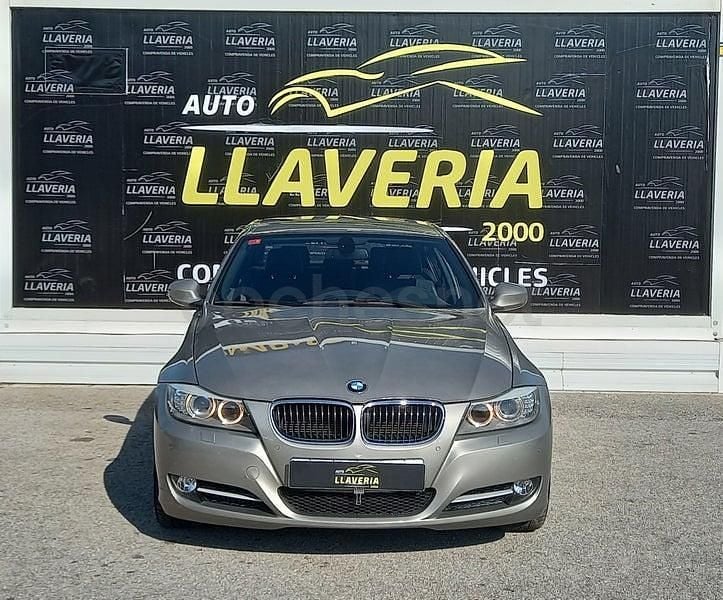 Käytetty BMW 318 143 HP (105 kW) 2011 Peessi Sedan