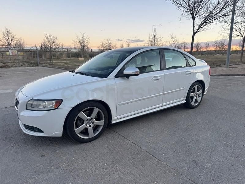 Usado Volvo S40 R-Design 177 CV (130 kW) 2011 Blanco Berlina
