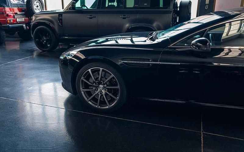 Usado Aston Martin Rapide 557 CV (409 kW) 2015 Negro Berlina