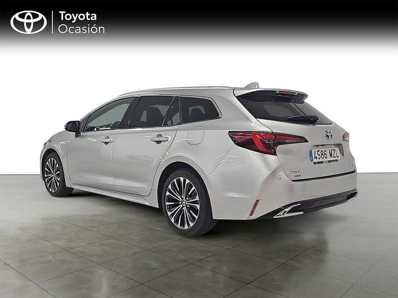 Usado Toyota Corolla Style 140 CV (102 kW) 2025 Plata