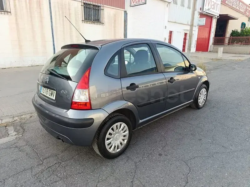 Usado Citroën C3 70 CV (51 kW) 2009 Gris / plata Berlina