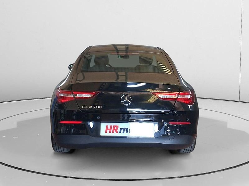 Usado Mercedes CLA180 Progressive 137 CV (100 kW) 2021 Negro Berlina