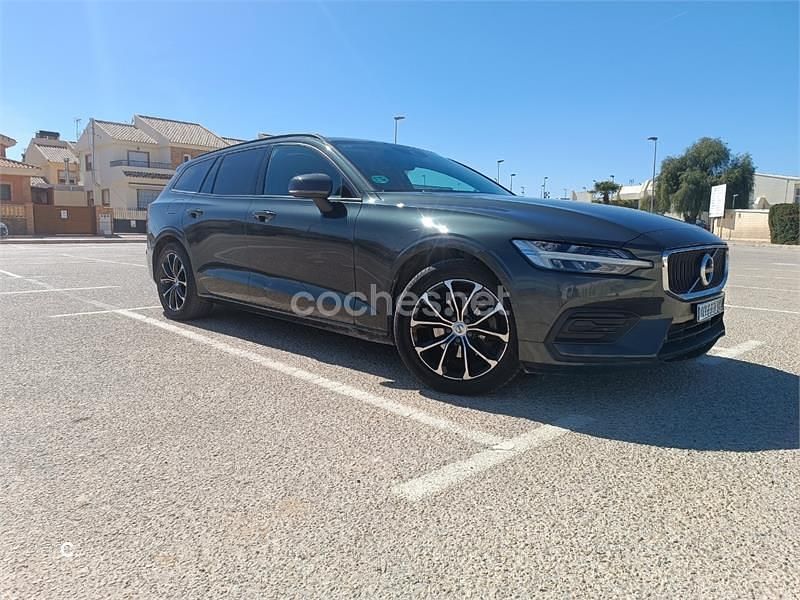 Begagnad Volvo V60 150 HK (110 kW) 2019 Grön Kombi