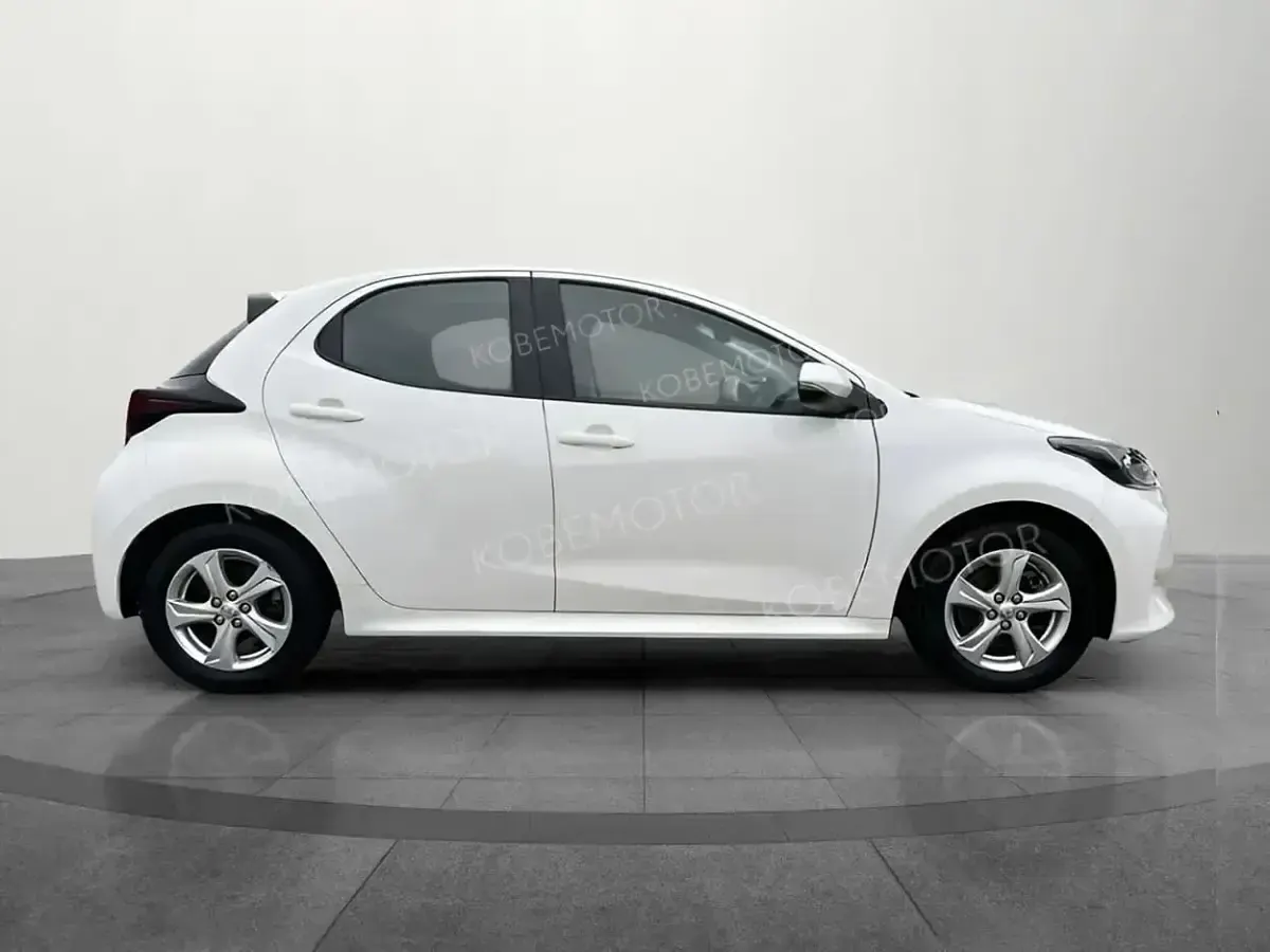 Nuevo Toyota Yaris Active 116 CV (85 kW) 2026 Blanco Utilitario