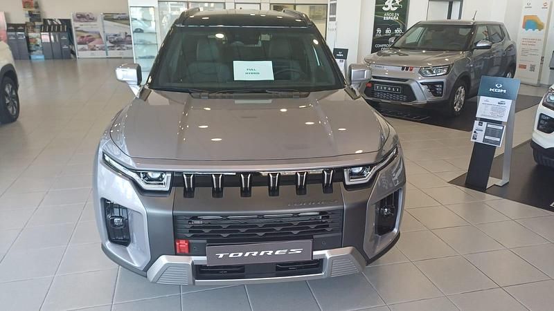 Nuevo Ssangyong (KGM) Torres 204 CV (150 kW) 2025 Gris SUV