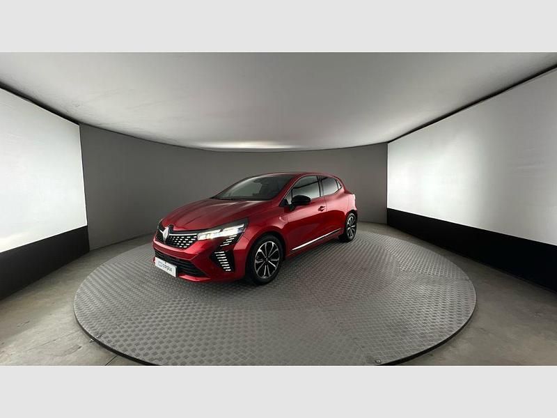 Usado Renault Clio V Techno 90 CV (66 kW) 2024 Rojo deseo (metalizada)