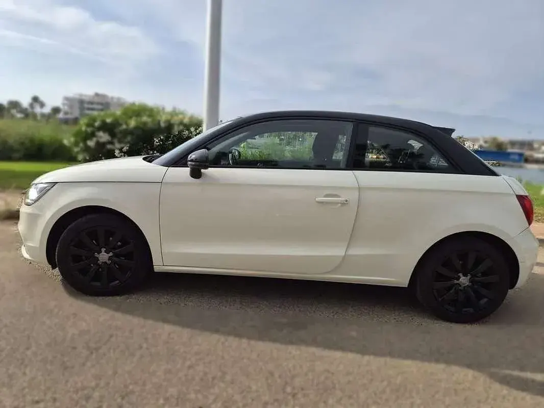 Usado Audi A1 Comfort 90 CV (66 kW) 2013 Blanco Utilitario