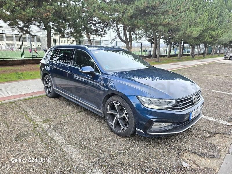 Usado VW Passat R-line 150 CV (110 kW) 2021 Azul Familiar