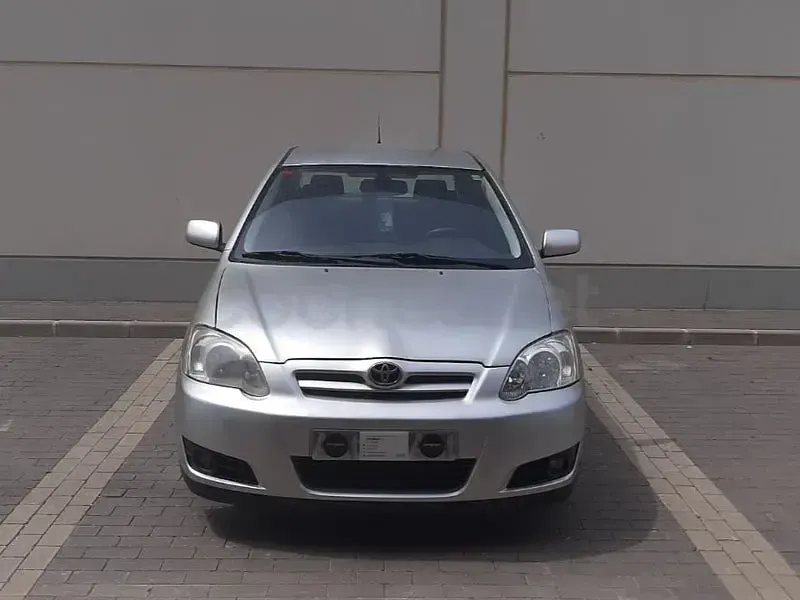 Usado Toyota Corolla Sol 116 CV (85 kW) 2006 Gris / plata Berlina