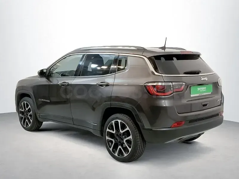 Usado Jeep Compass Limited 131 CV (96 kW) 2021 Gris SUV