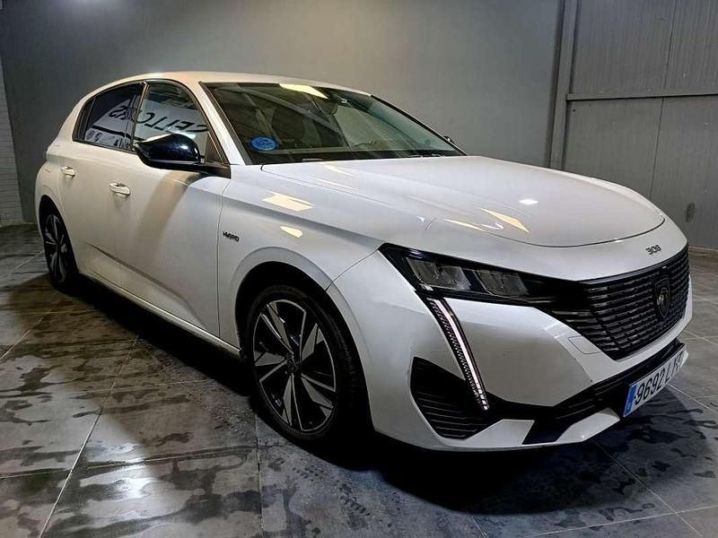 Usado Peugeot 308 Allure 181 CV (133 kW) 2022 Blanco Berlina