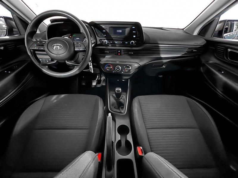 Usado Hyundai i20 84 CV (61 kW) 2022 Blanco polar Utilitario