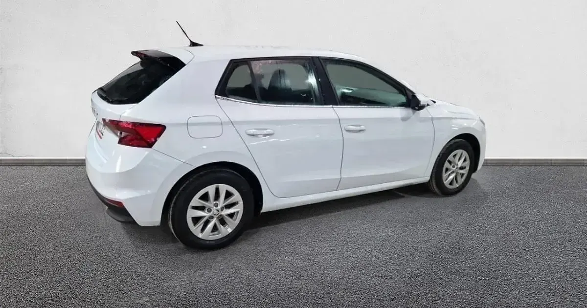 Usado Skoda Fabia 95 CV (69 kW) 2022 Utilitario