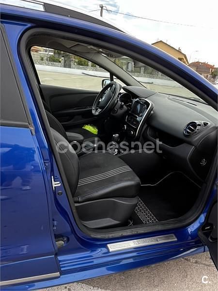 Usado Renault Clio GrandTour Zen 120 CV (88 kW) 2017 Azul Familiar