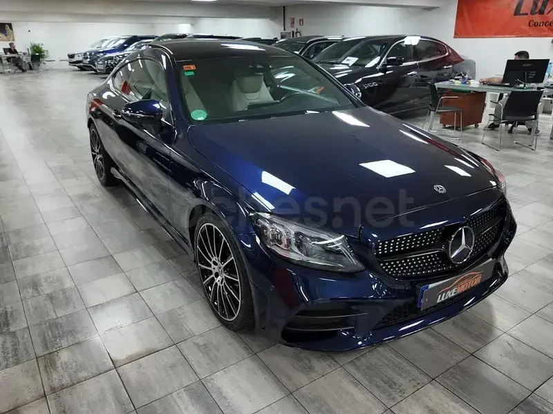 Usado Mercedes C300 258 CV (189 kW) 2019 Azul Coupe