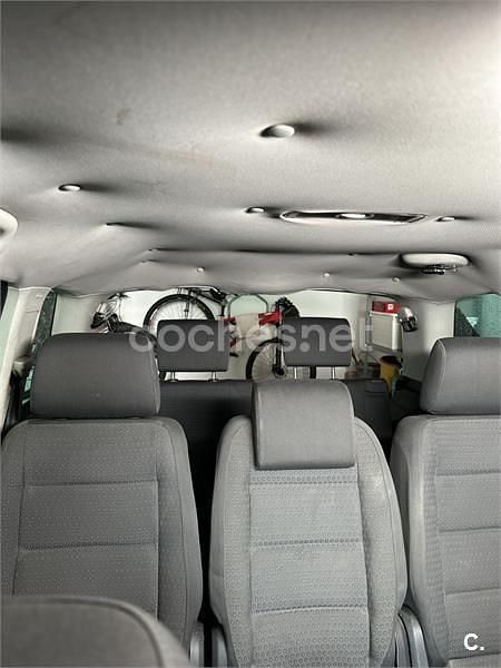 Usado VW Touran Conceptline 100 CV (73 kW) 2004 Gris / plata Monovolumen