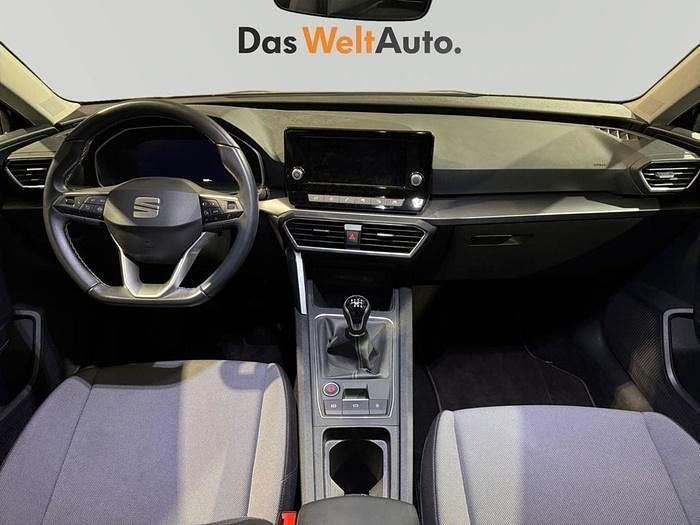 Usado Seat Leon Style 110 CV (80 kW) 2024 Gris