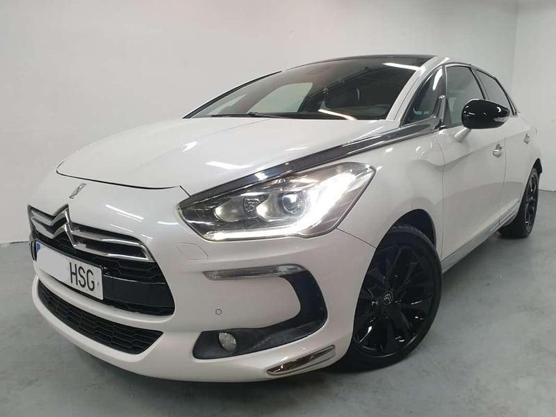 Usado Citroën DS5 114 CV (83 kW) 2013 Blanco Utilitario