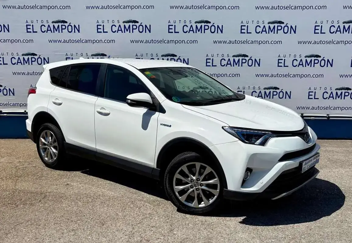 Usado Toyota RAV4 Hybrid Advance 197 CV (144 kW) 2017 Blanco SUV