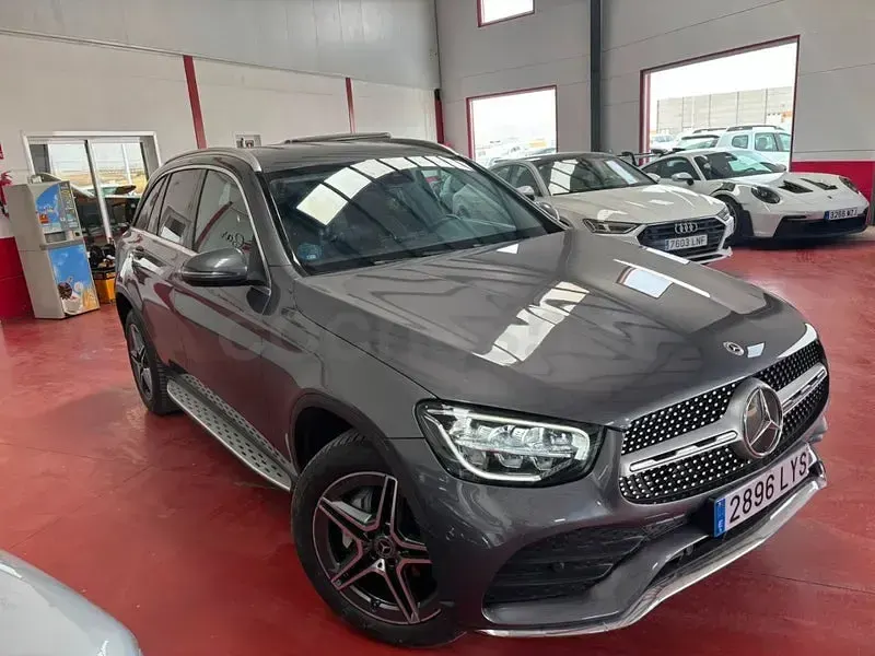 Usado Mercedes GLC300 245 CV (180 kW) 2022 Gris / plata SUV